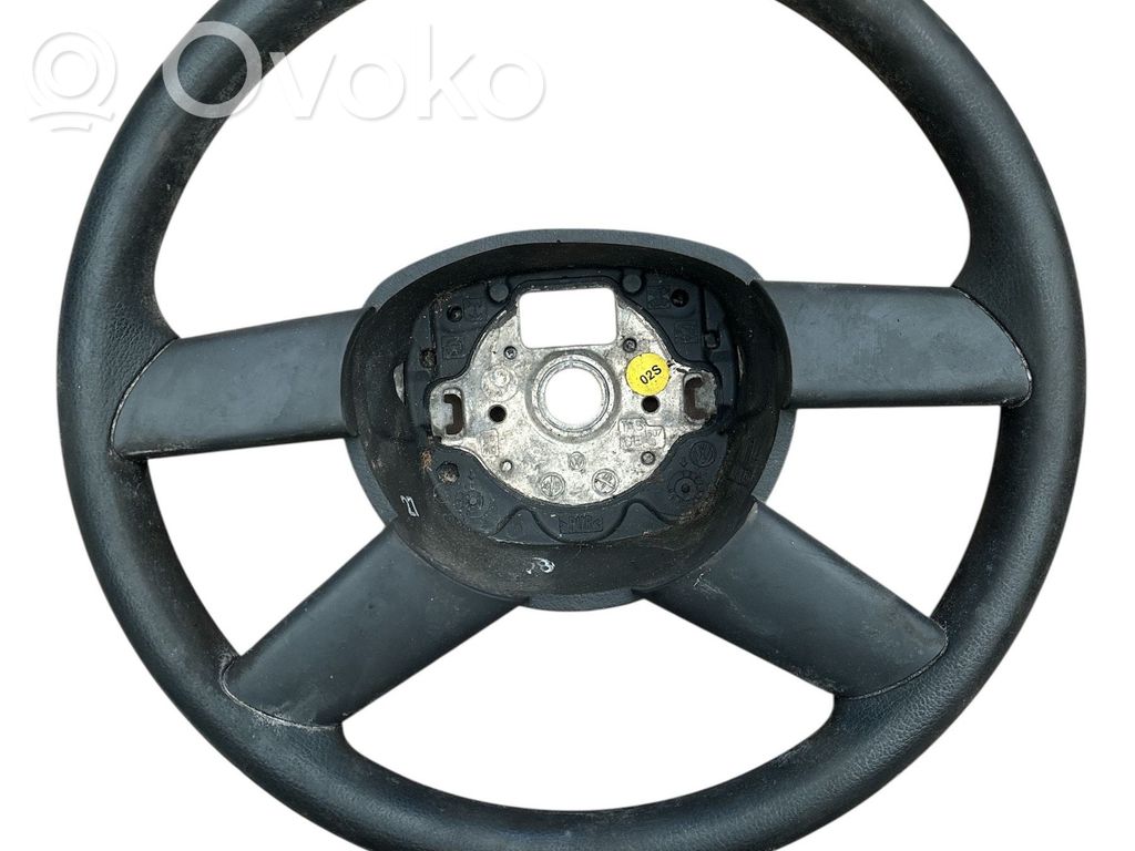 Volkswagen Golf VI Lenkrad 