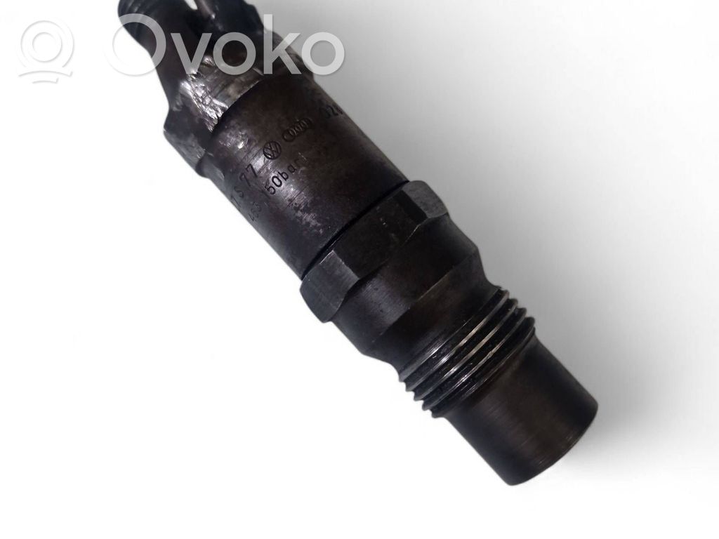 Inyector de combustible   028130201B