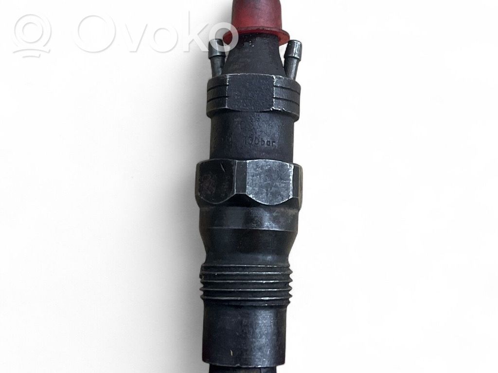 Opel Omega B2 Fuel injector 
