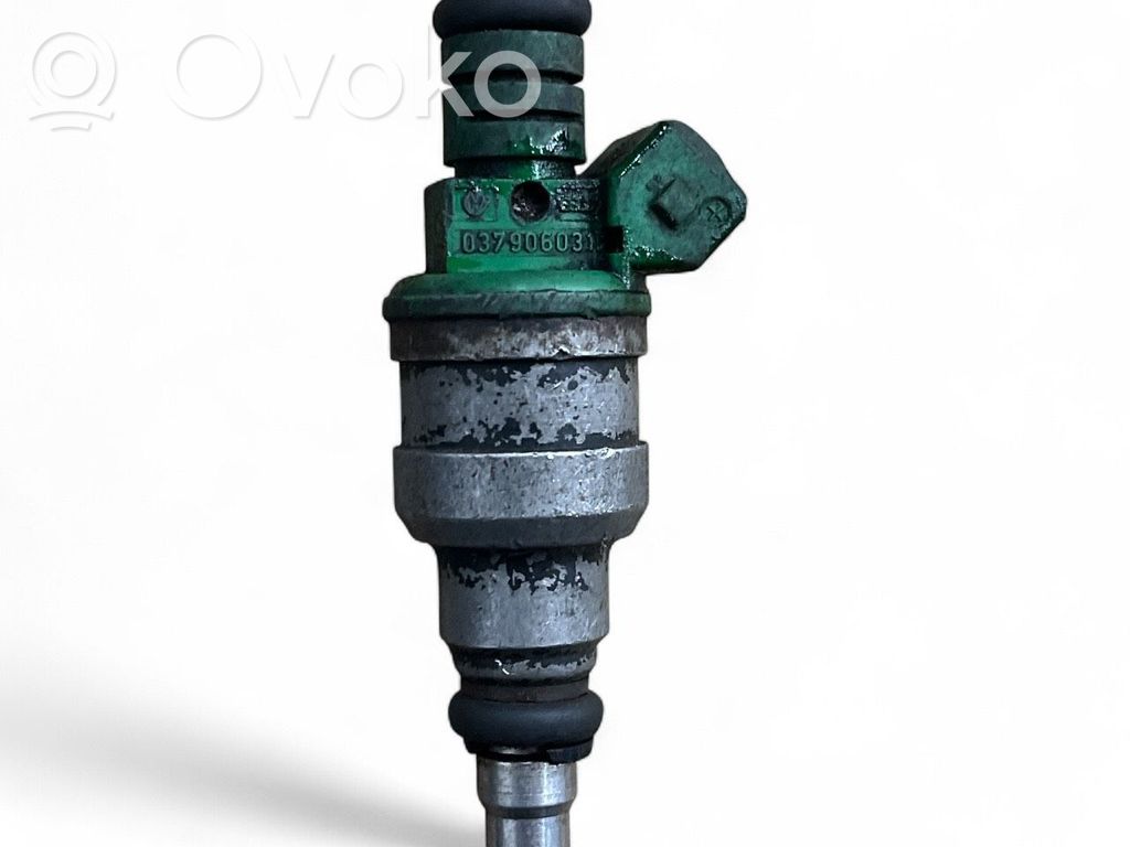 Audi 80 90 S2 B4 Inyector de combustible 