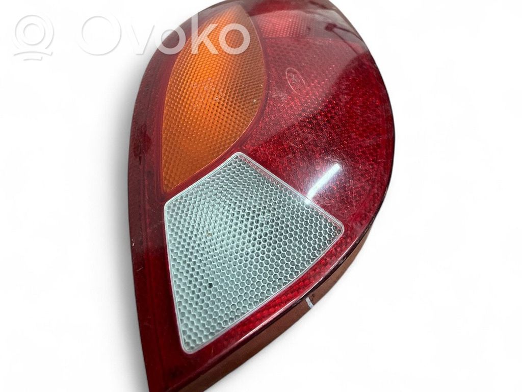 Ford Ka Aizmugurējais lukturis virsbūvē 
