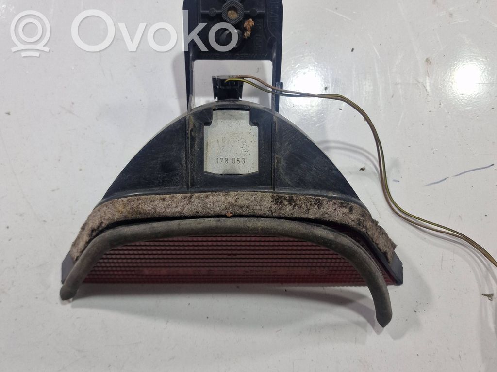 BMW 5 E39 Third/center stoplight 