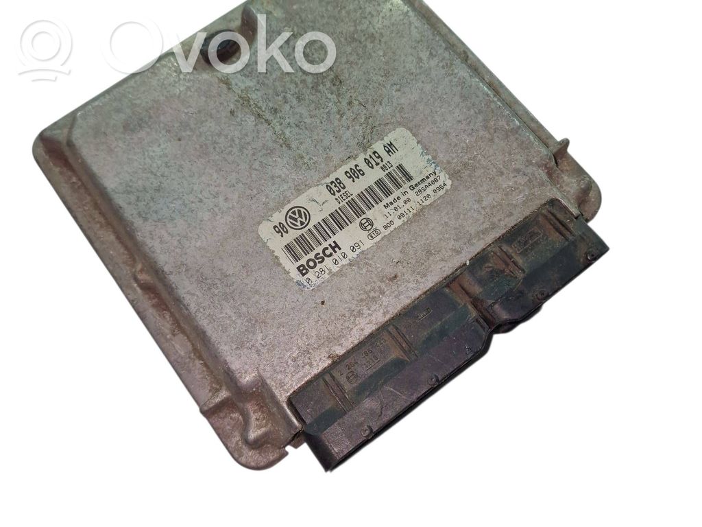 Volkswagen Golf IV Engine control unit/module 
