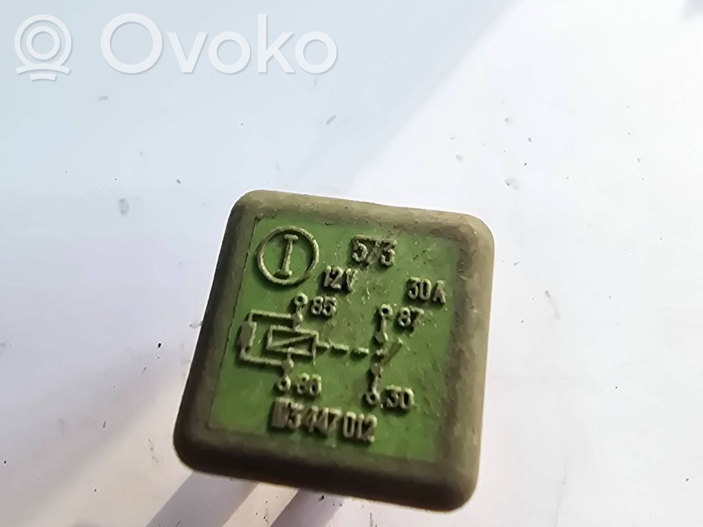 Opel Vectra B Kita rėlė 