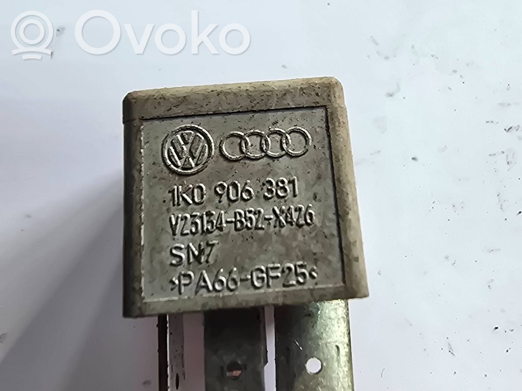 Audi A4 S4 B7 8E 8H Inne przekaźniki 