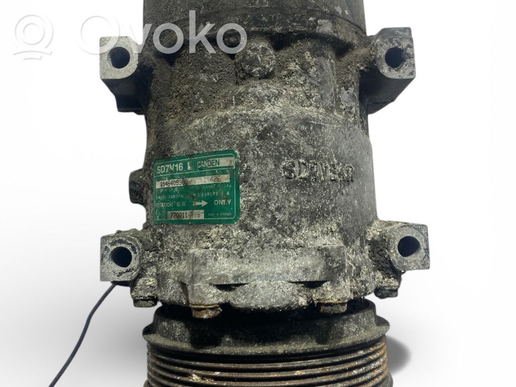 Renault Clio III Air conditioning (A/C) compressor (pump) 