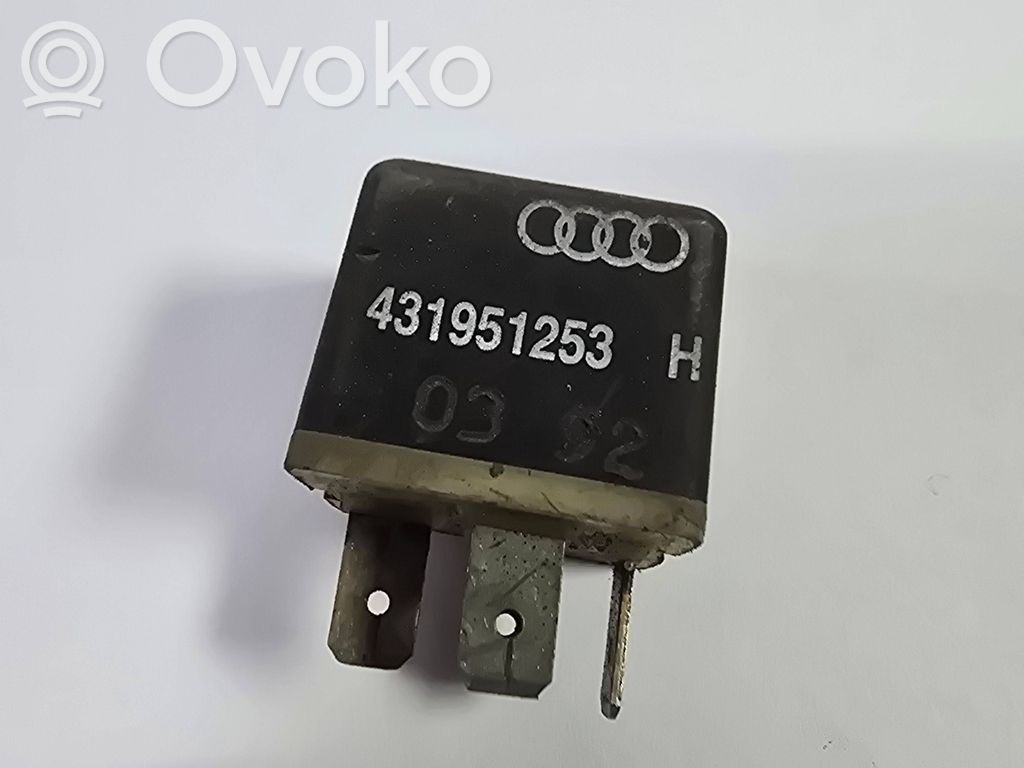 Audi A4 S4 B5 8D Muu rele 