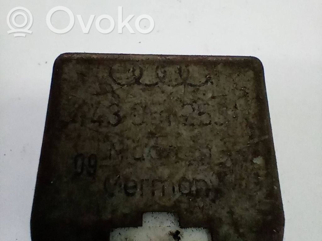 Audi A4 S4 B7 8E 8H Sonstige Relais 