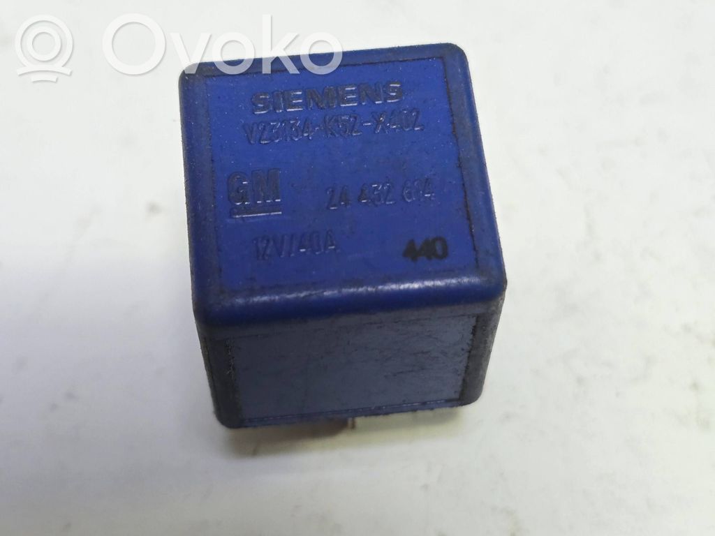 Opel Astra H Muu rele 