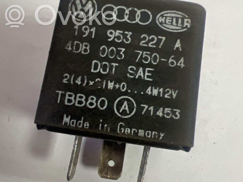 Audi A4 S4 B5 8D Muu rele 
