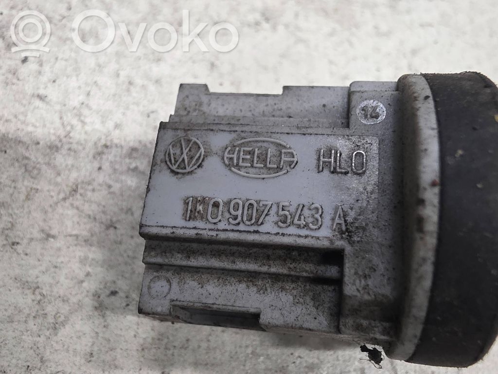 Volkswagen Touareg I Interior temperature sensor 