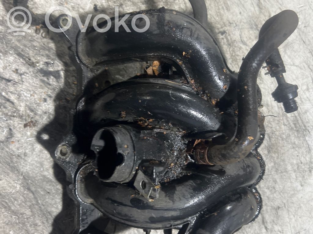 Toyota Yaris Intake manifold 