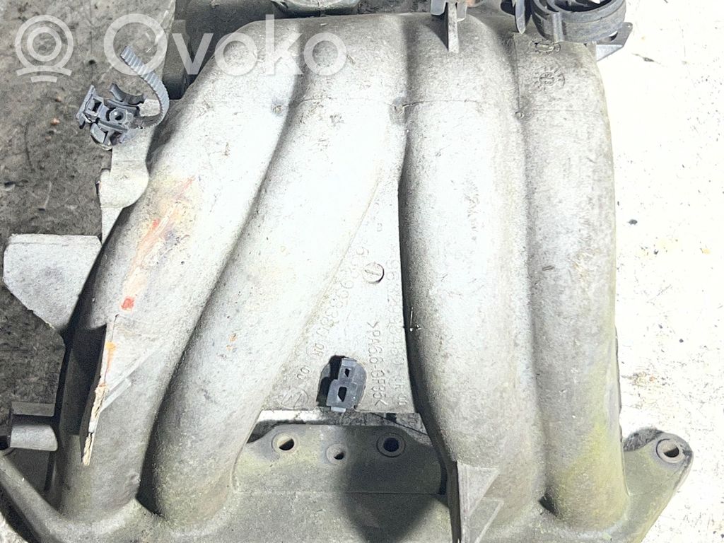 Citroen Xsara Colector de admisión 