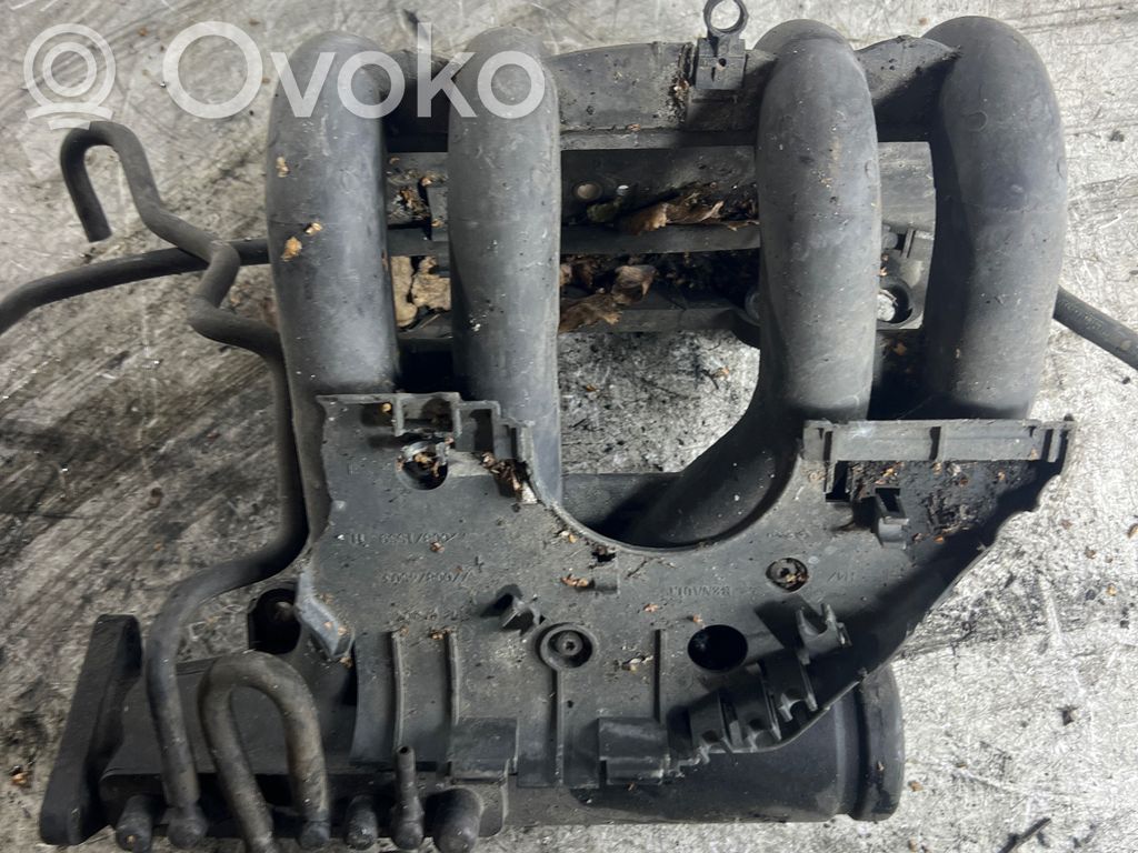 Renault Clio I Ieplūdes kolektors 