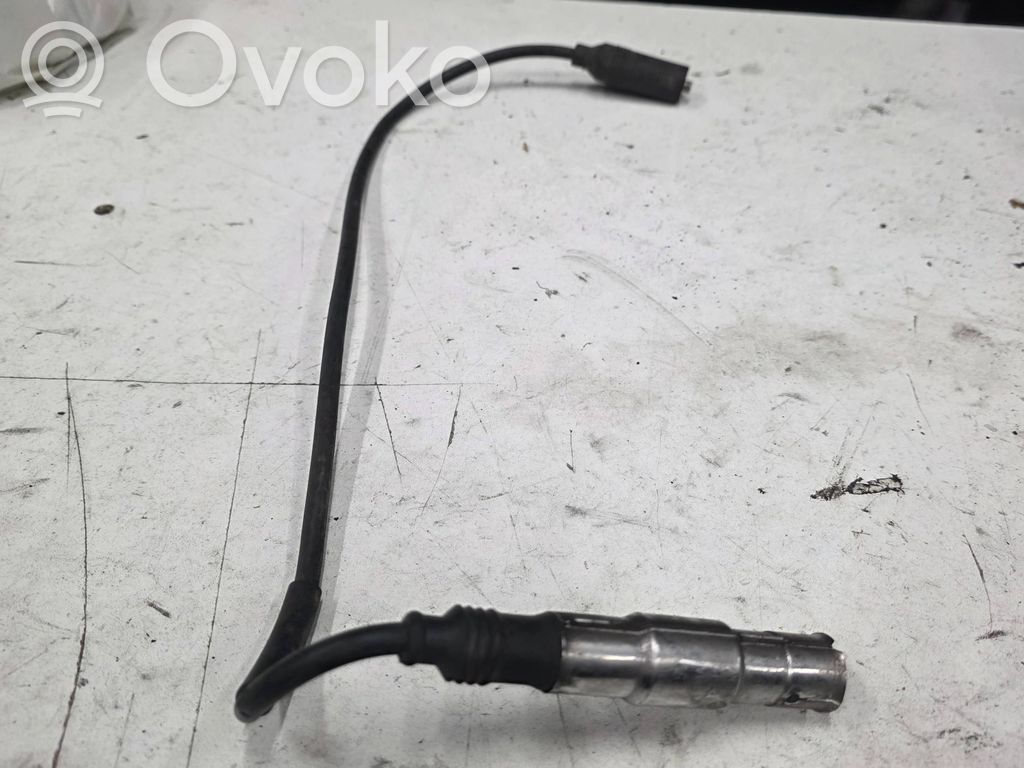 Audi A4 S4 B5 8D Aukštos įtampos uždegimo laidas (žvaklaidis) 