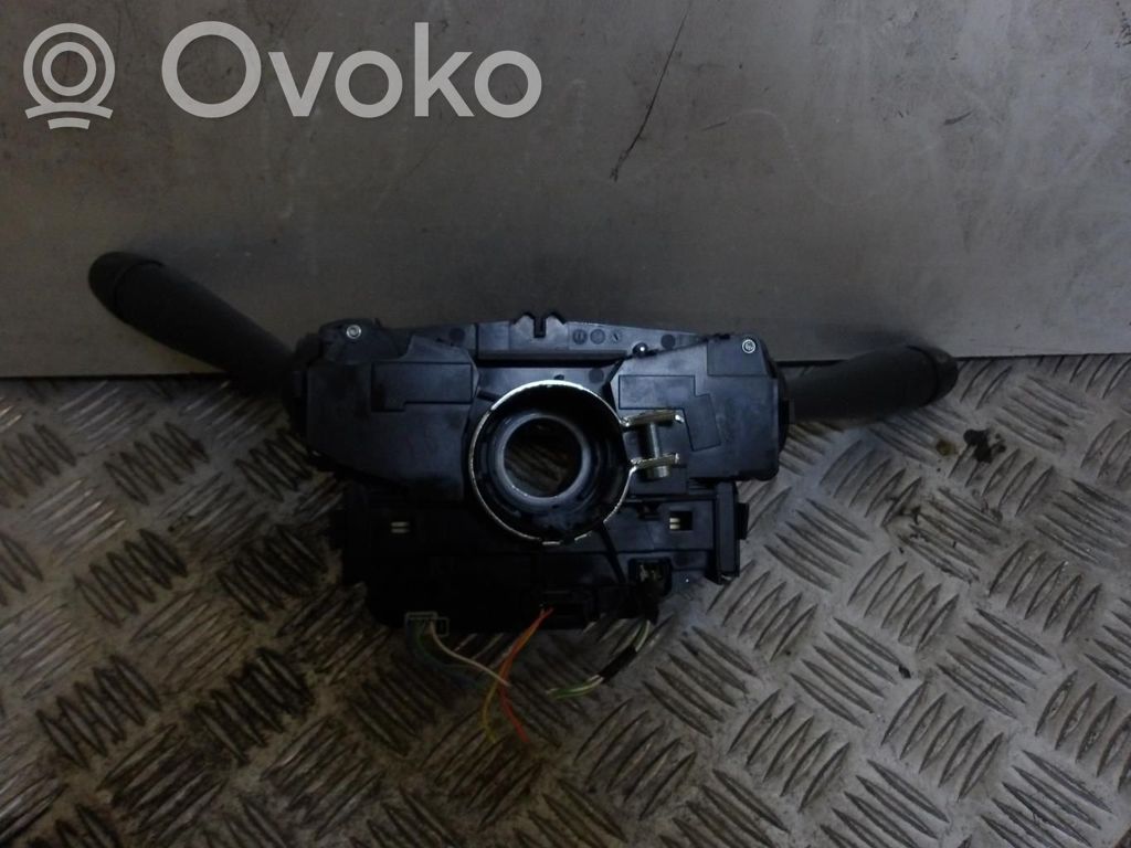 Citroen C4 Cactus Interruptor/palanca de limpiador de luz de giro 