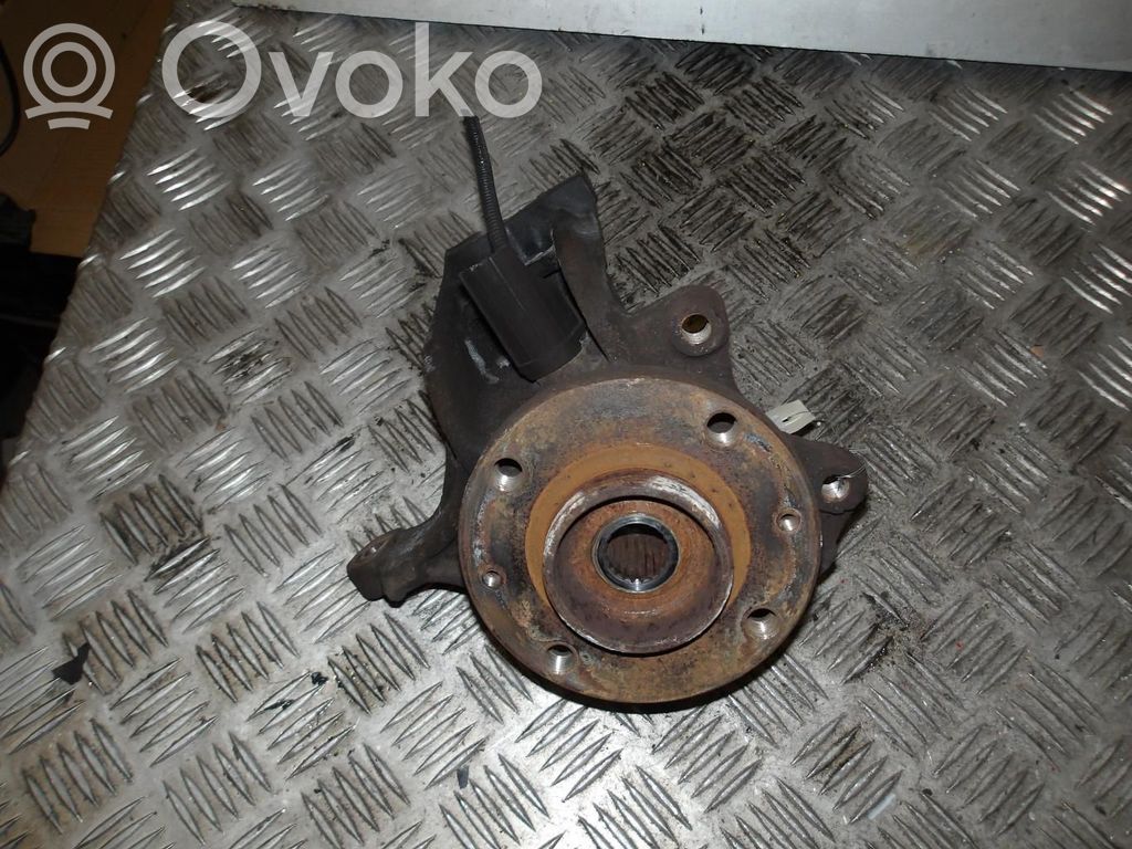 Citroen DS3 Zwrotnica koła przedniego 