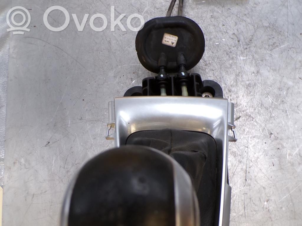 Gear shift cable linkage