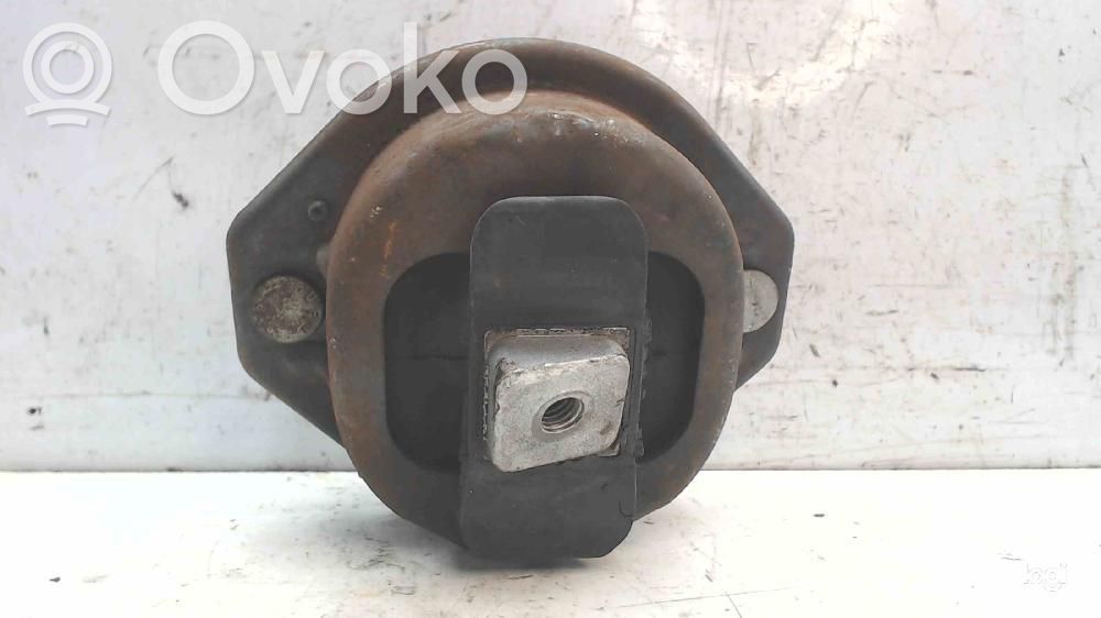 BMW 7 E65 E66 Variklio pagalvė 