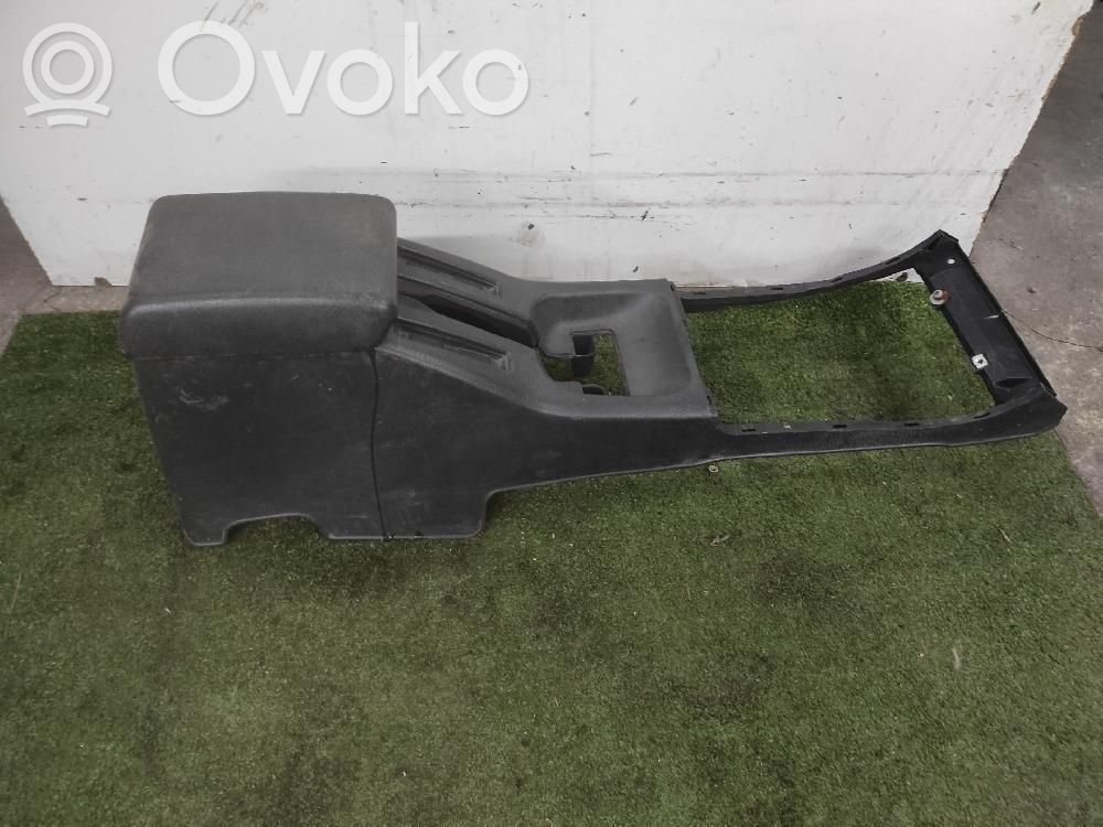 Nissan Terrano Elkoņa balsts 