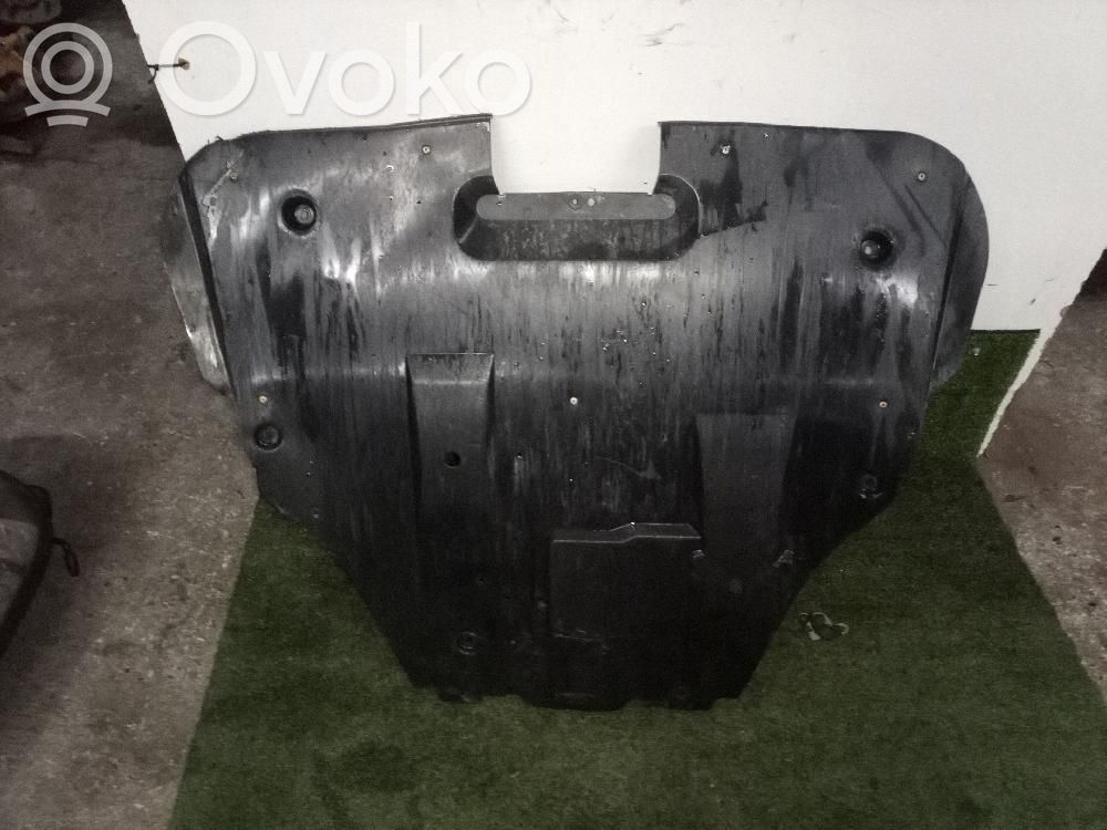 Engine splash shield/under tray   GP9A56111