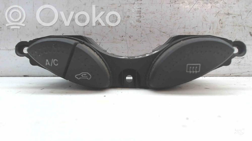 Ford Focus Multifunctional control switch/knob 