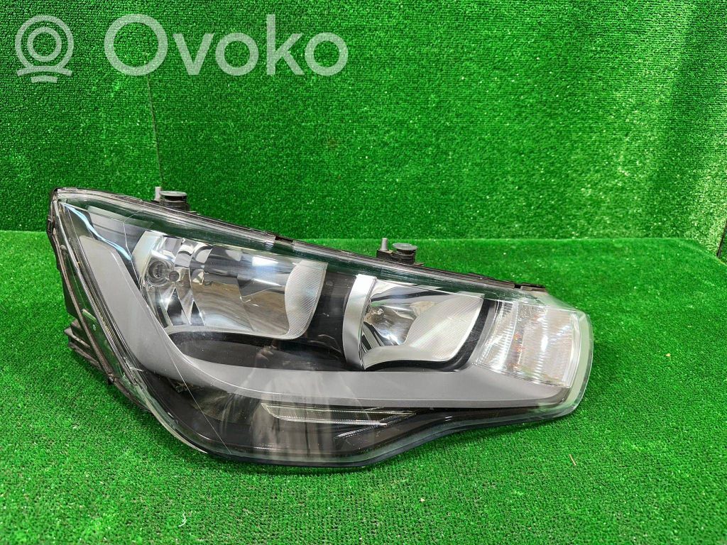 Audi A1 Headlight/headlamp 