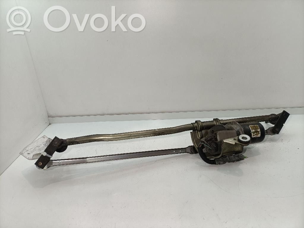 Iveco Daily 35.8 - 9 Front wiper linkage and motor 