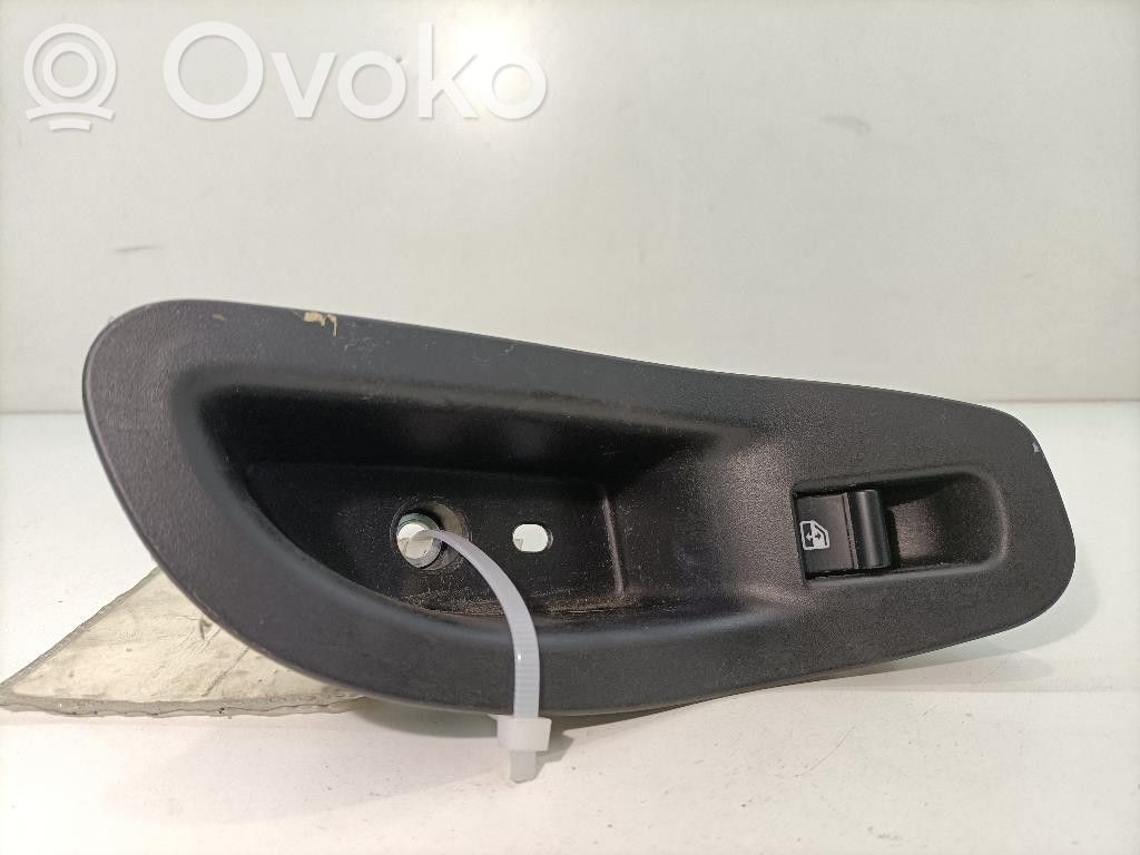 Fiat 500X Electric window control switch 