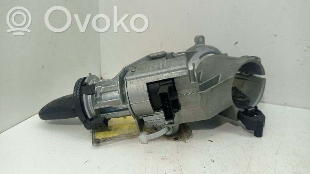 Opel Corsa D Vairo užraktas 
