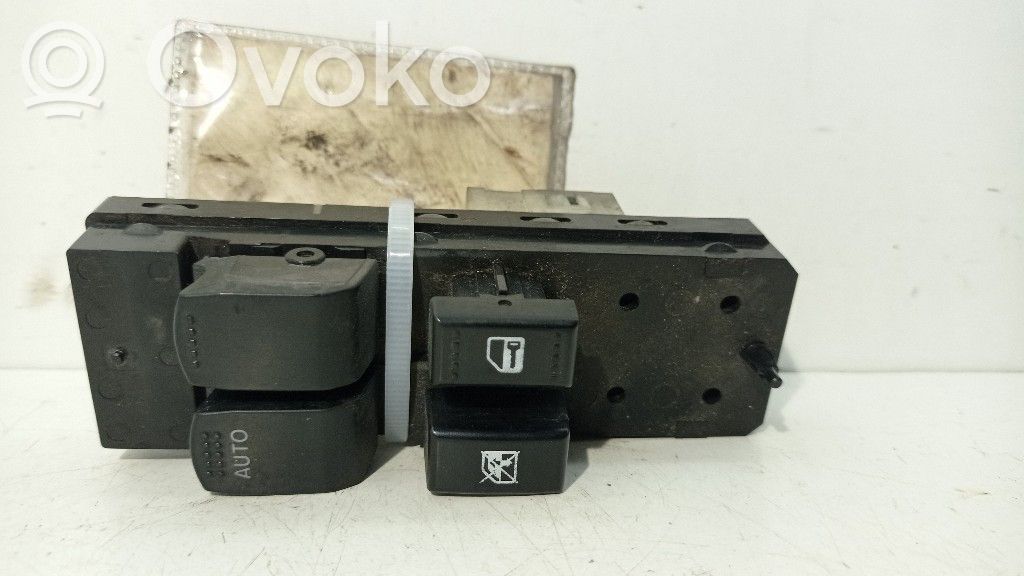 Suzuki Swift I Electric window control switch 