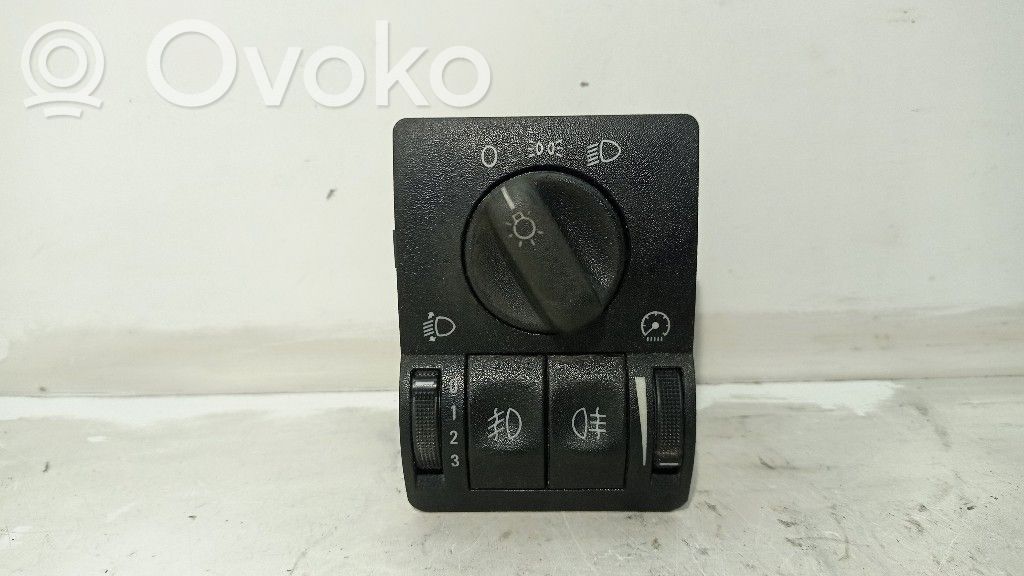 Opel Astra G Light switch 