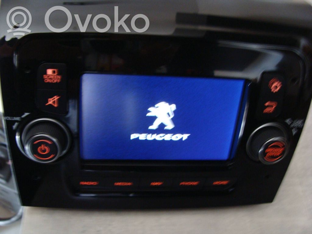 Peugeot Boxer Panel / Radioodtwarzacz CD/DVD/GPS 
