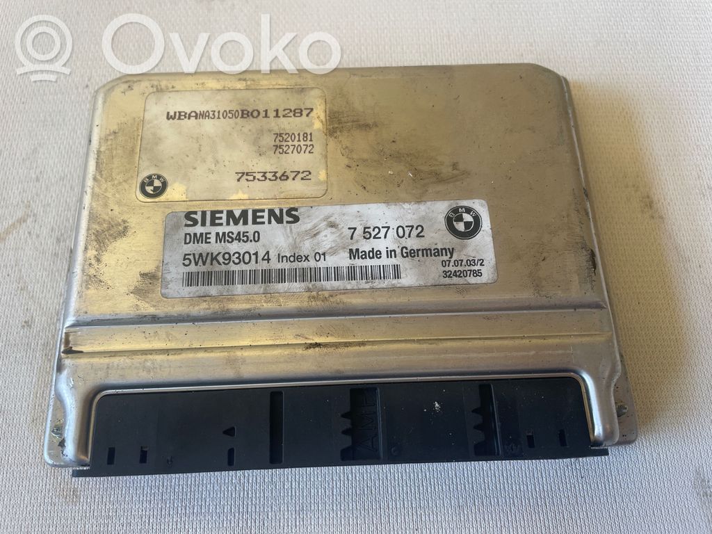 BMW 5 E60 E61 Engine control unit/module 