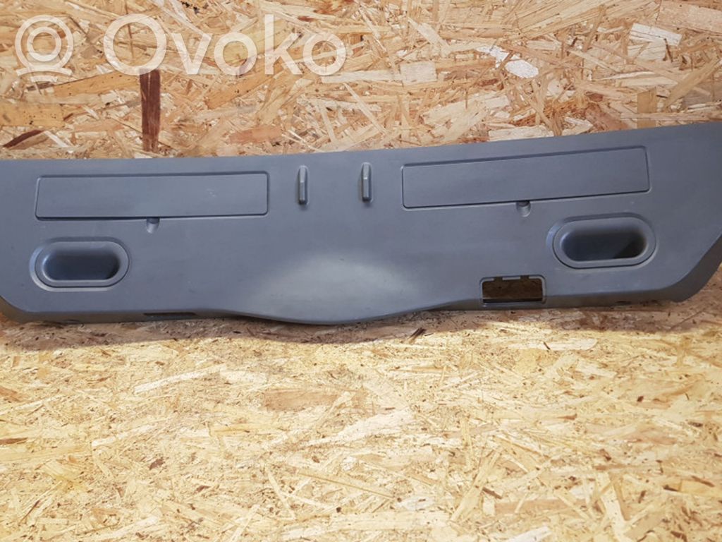 Tailgate/boot lid cover trim   7007030