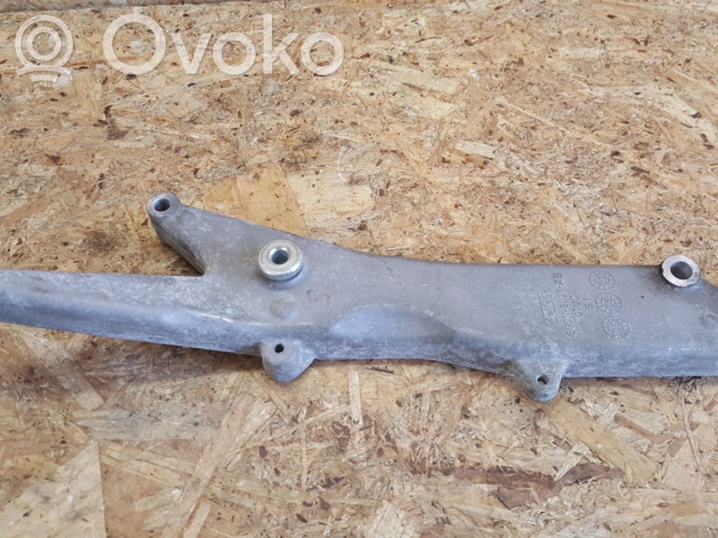 Volvo S80 Engine mounting bracket 