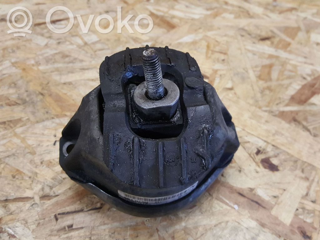 Variklio pagalvė   6761092