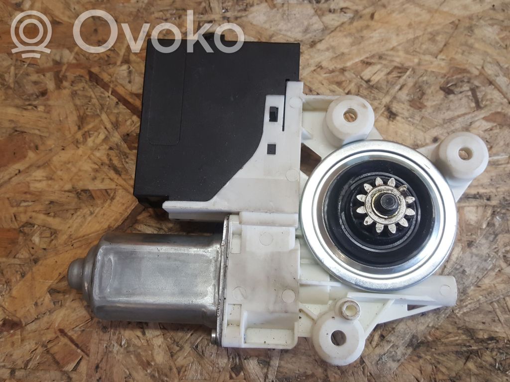 Volvo V50 Silniczek podnoszenia szyby drzwi tylnych 