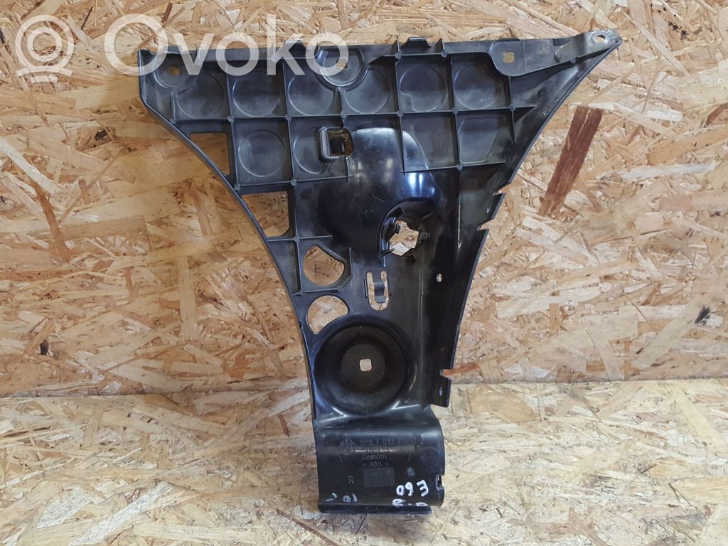 BMW 5 E60 E61 Galinis laikiklis bamperio 