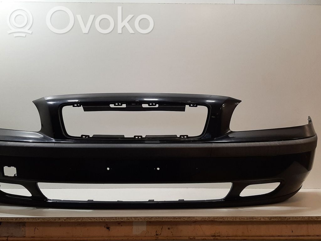 Volvo V70 Front bumper 
