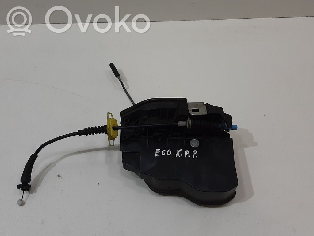 BMW 5 E60 E61 Priekinė durų spyna 