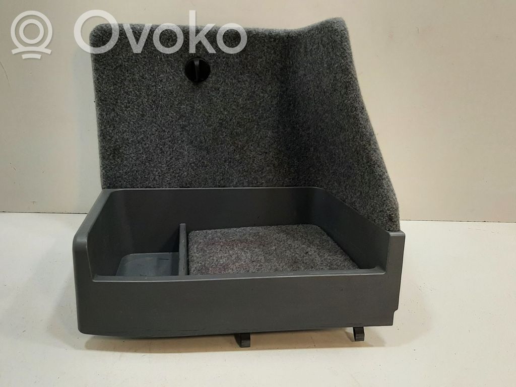 BMW 3 E90 E91 Šoninis apdailos skydas 