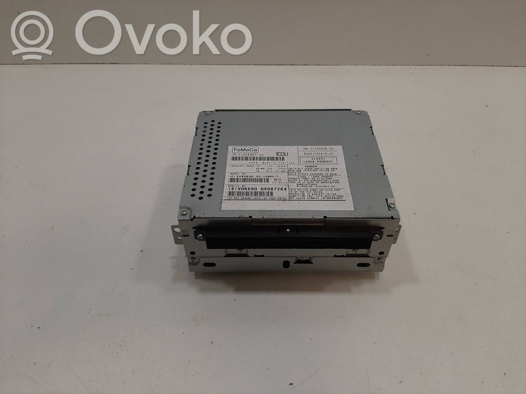 Volvo V70 Panel / Radioodtwarzacz CD/DVD/GPS 