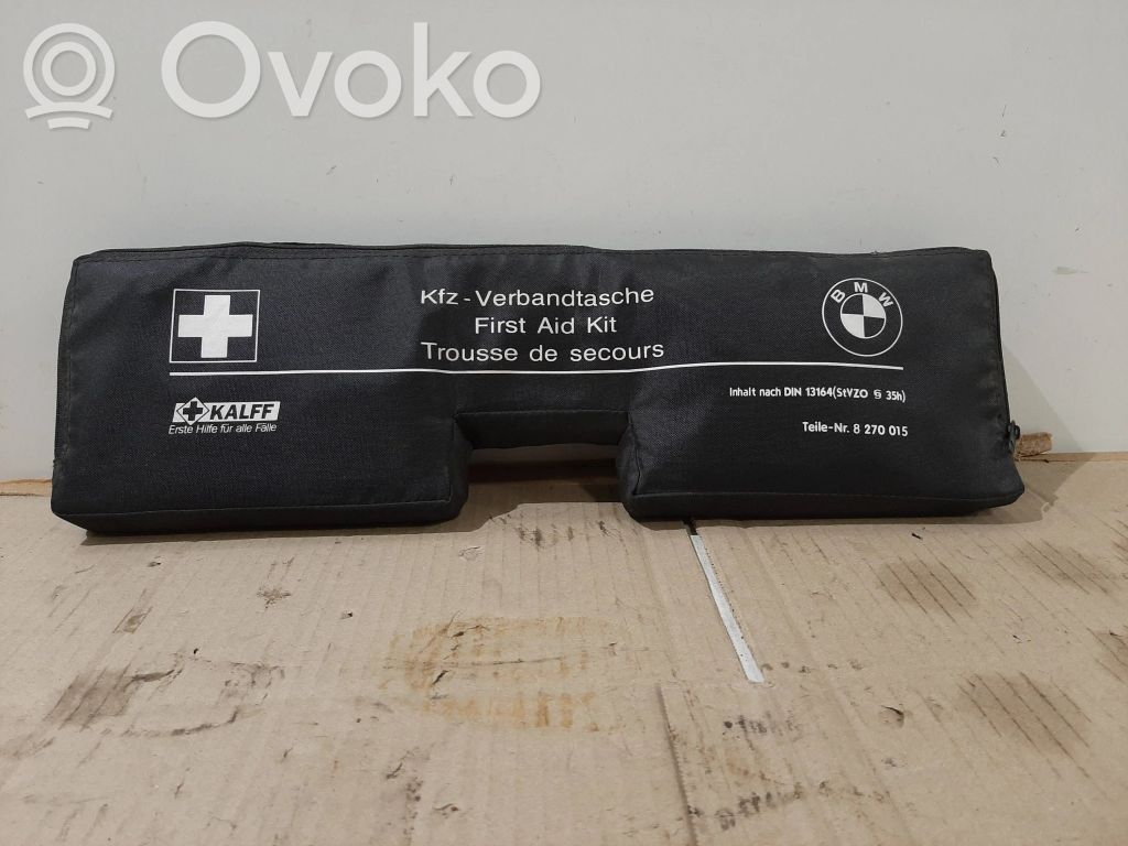 BMW 5 F10 F11 Vaistinėlė 