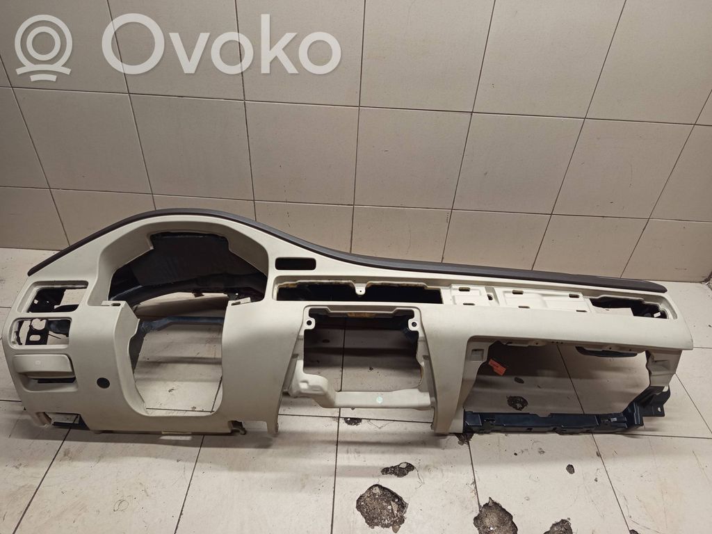 Volvo S80 Panelis 