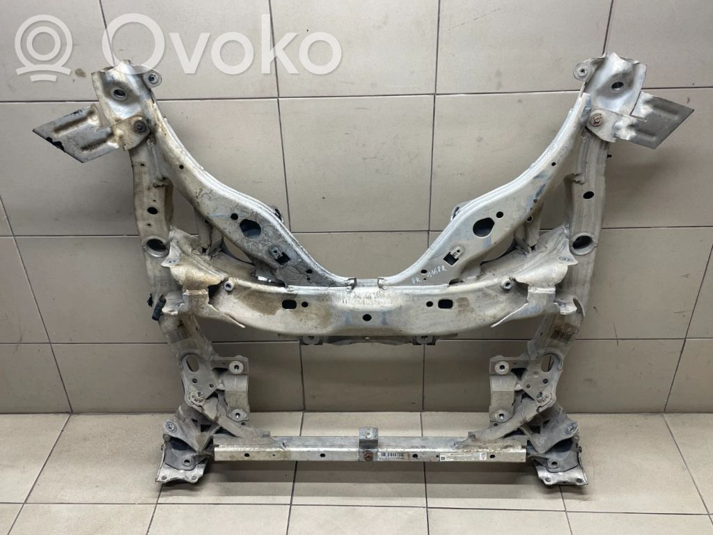 BMW 5 F10 F11 Rama pomocnicza przednia 