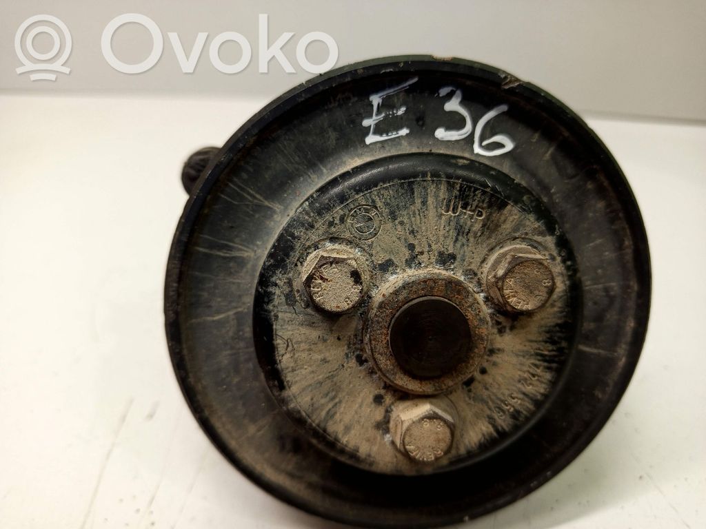 BMW 3 E36 Power steering pump 