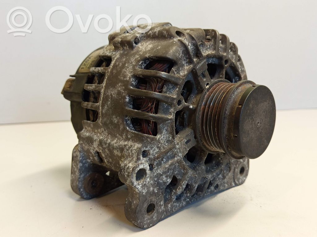 Volkswagen PASSAT B5.5 Alternator 