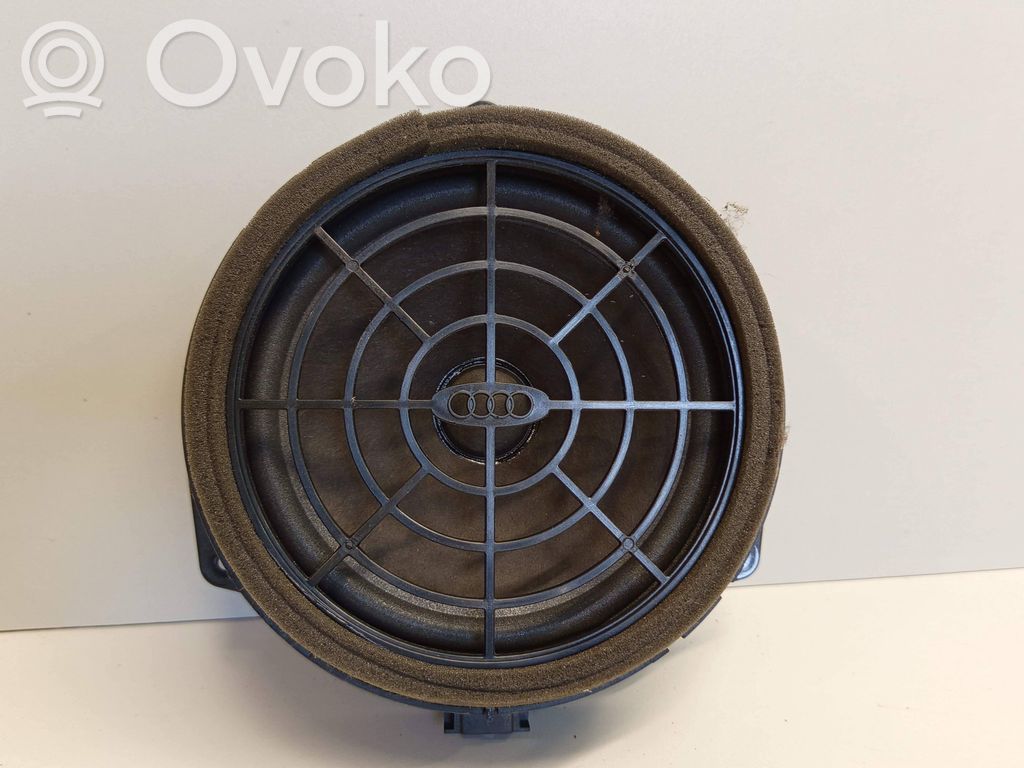 Audi A4 S4 B8 8K Takaoven kaiutin 
