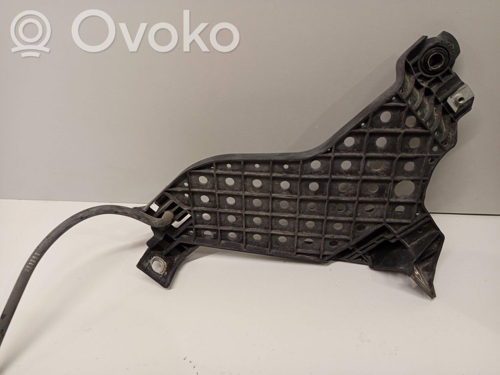 Audi Q3 8U Headlight/headlamp mounting bracket 